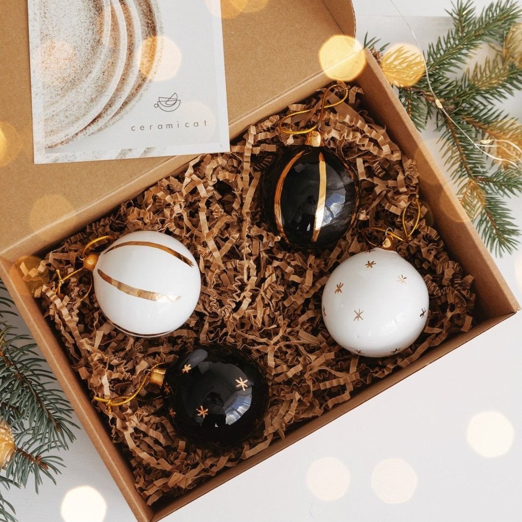 prabangus-keraminis-zaisliukas-eglutei