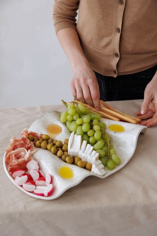 Keraminė serviravimo lėkštė - padėklas ,, Bangos’’