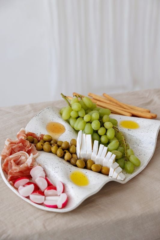 Keraminė serviravimo lėkštė - padėklas ,, Bangos’’