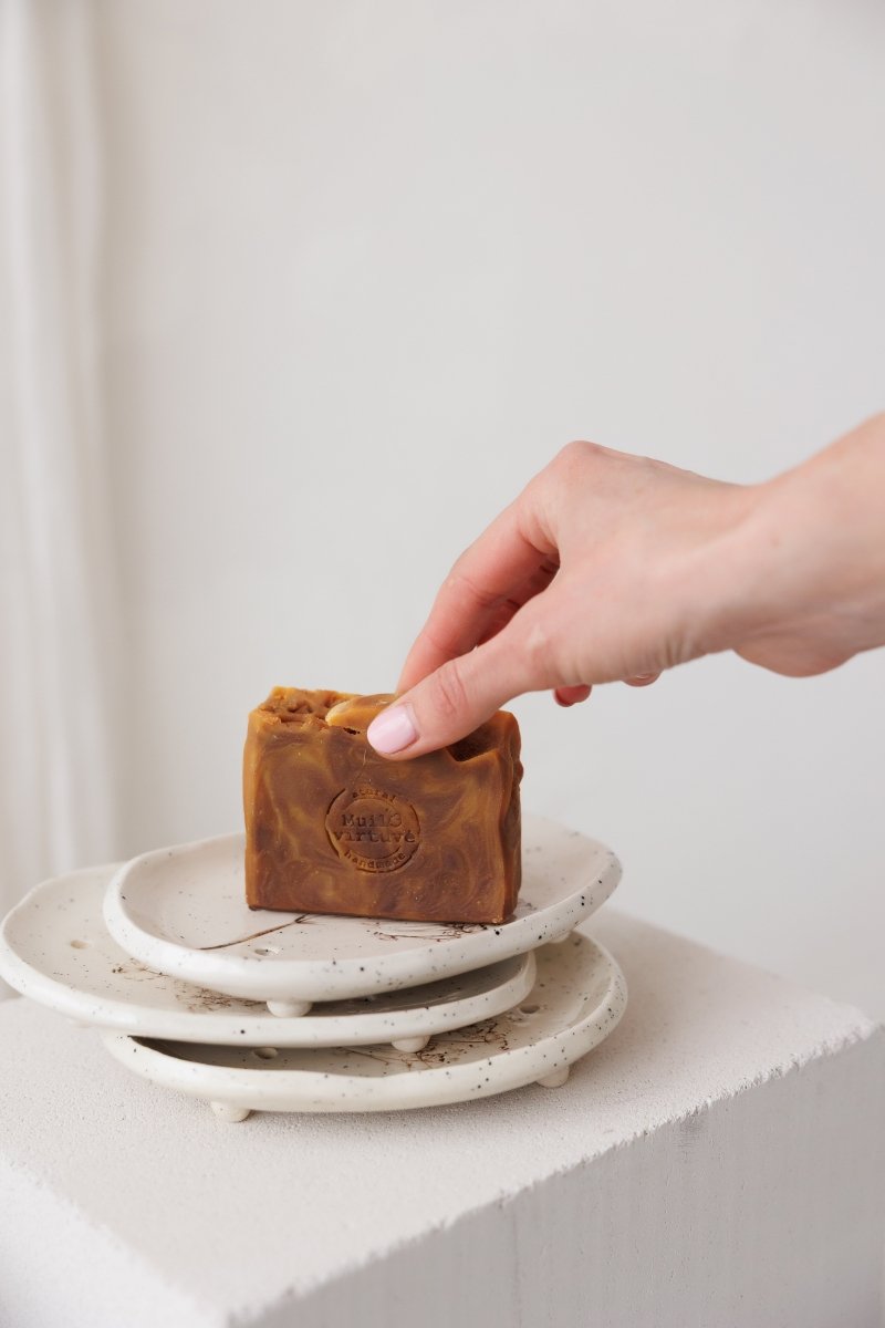 Keraminiai indai vonios kambariui