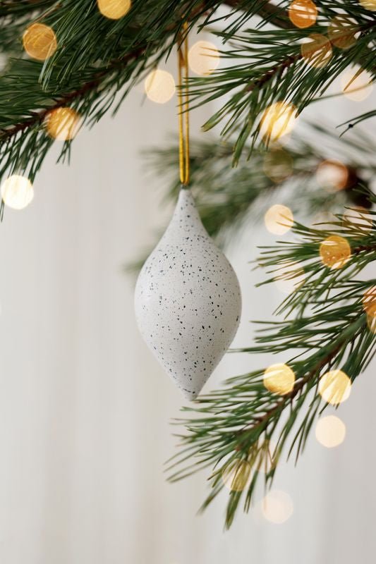 Keraminiai žaisliukai eglutei ,, Lašeliai” (skirtingų spalvų)