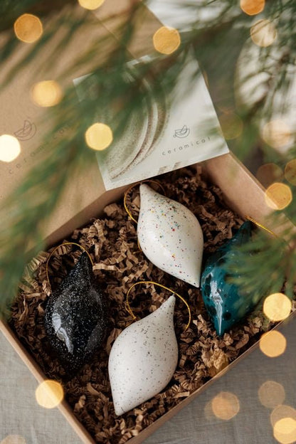 Keraminių žaisliukų eglutei ,,Lašeliai” rinkinys (4vnt)